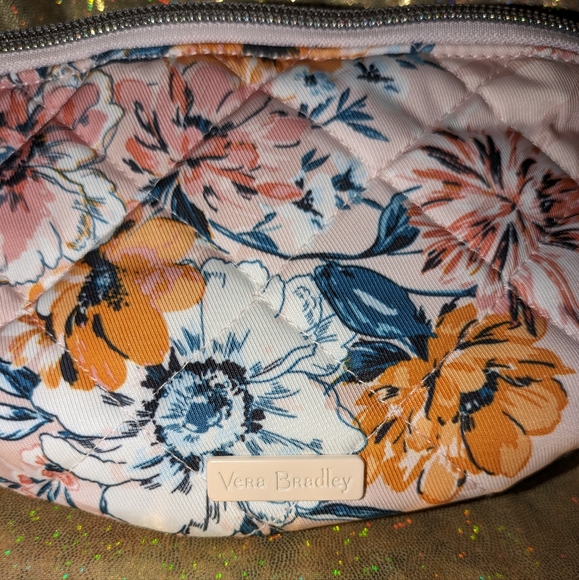 VERA BRADLEY Belt Bag  NewWithTags - Picture 2 of 9